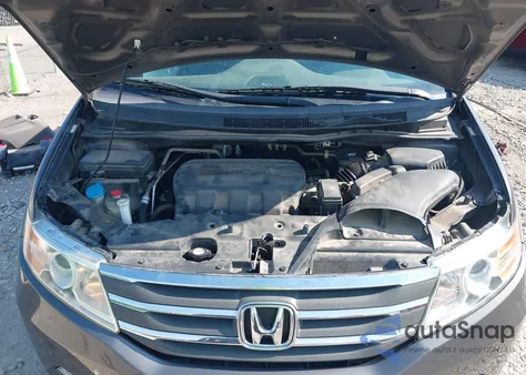 2013 Honda Odyssey Touring/Touring Elite z USA, uszkodzony, nr VIN 5FNRL5H98DB080296